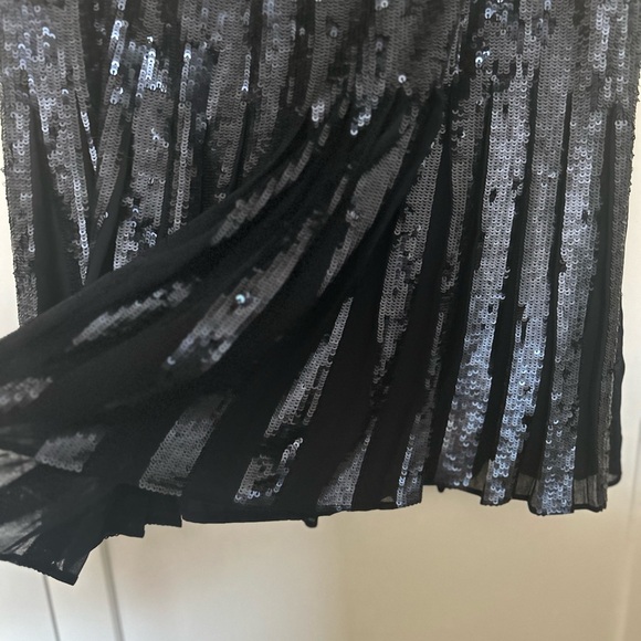 Navy Blue Sequin Skirt - Picture 2 of 4